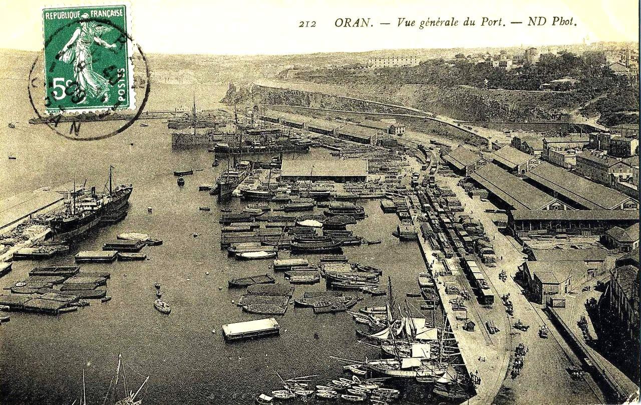 Oran- 115- travail sur les quais.JPG